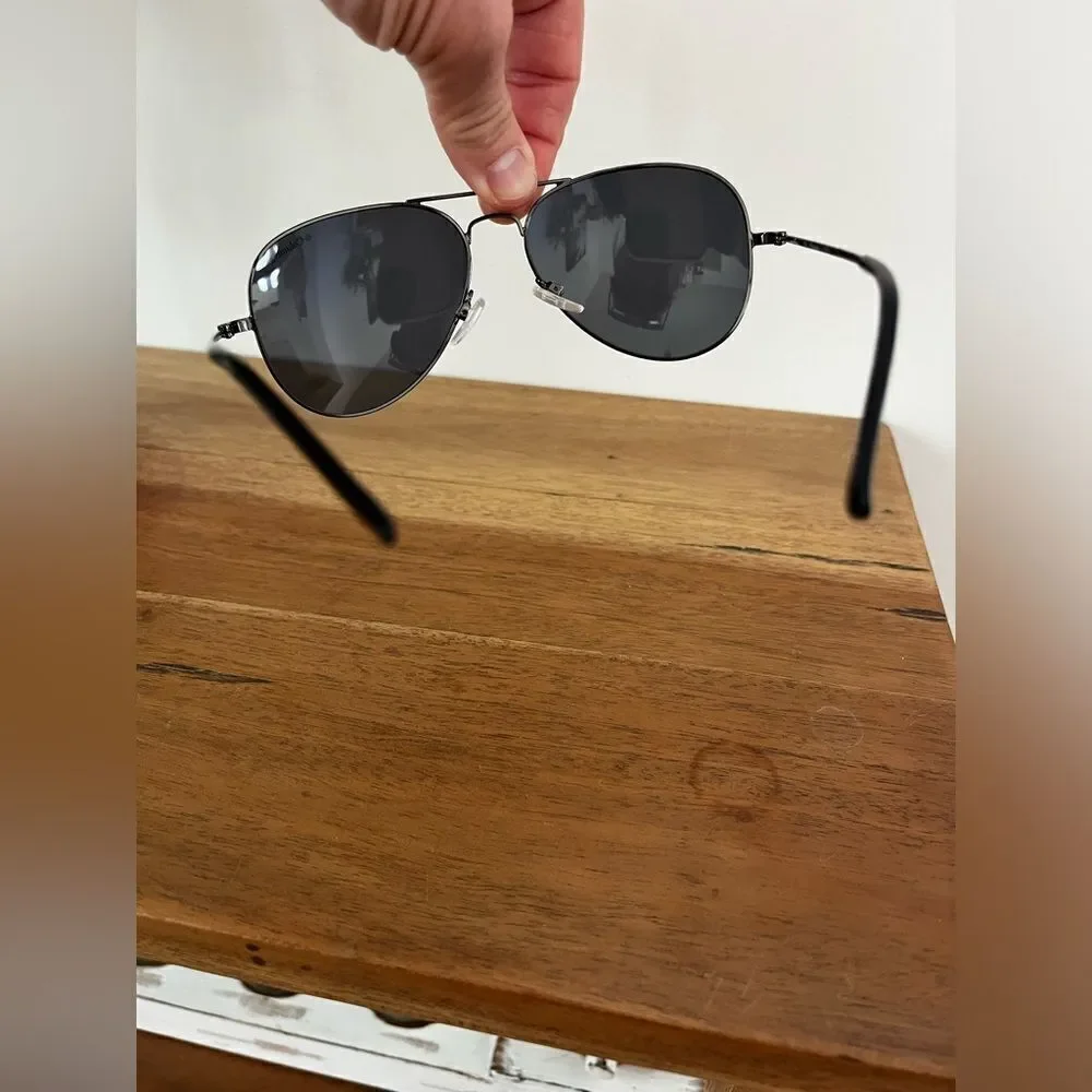 COLUMBIA Stylish Black Aviator Sunglasses 😎 Like New!
